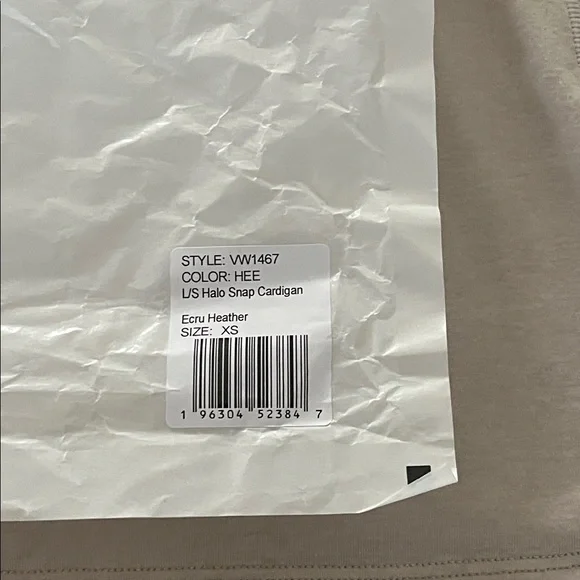 Vuori Long Sleeve Halo Snap Cardigan Extra Small Ecru Heather - Picture 8 of 9